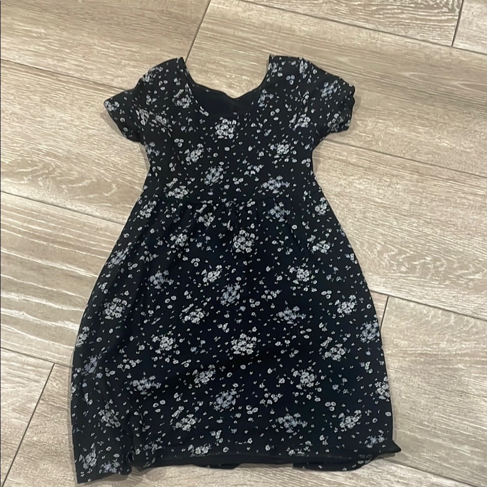 Old Navy Black and White Short Sleeve Sundress (B)